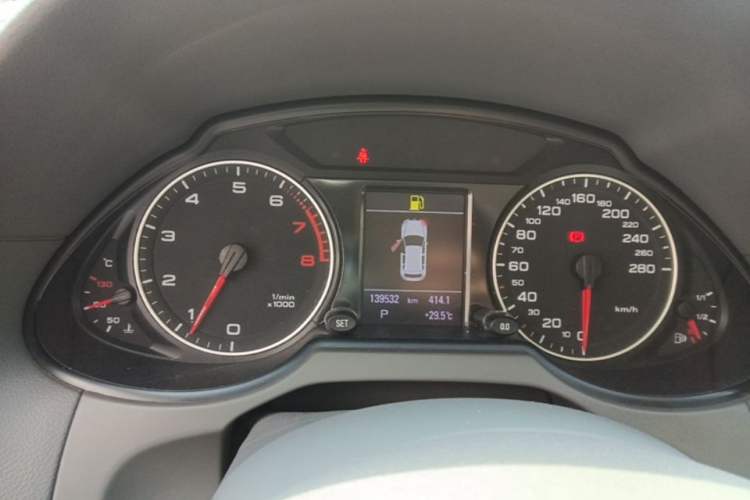 Used Audi Q5 2011 2.0TFSI Luxury Edition Instrument Cluster
