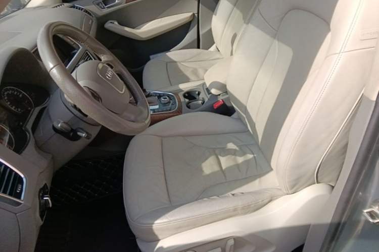 Used Audi Q5 2011 2.0TFSI Luxury Edition Left Front Seat