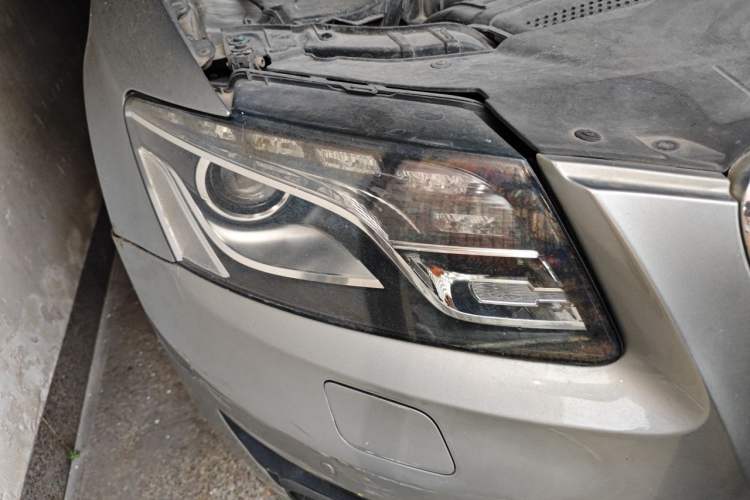 Used Audi Q5 2011 2.0TFSI Comfort Version Right Front Headlight