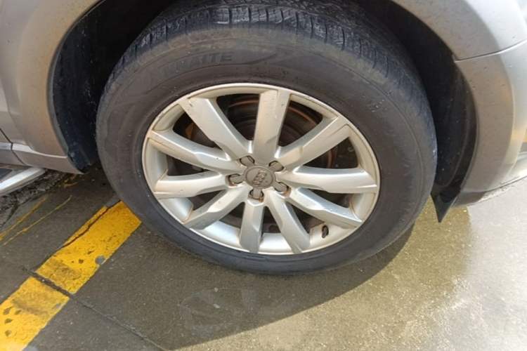 Used Audi Q5 2011 2.0TFSI Luxury Edition Right Front Wheel Hub