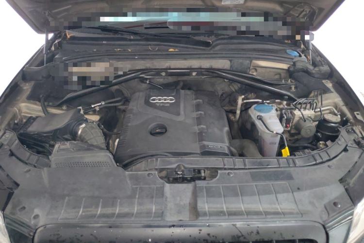 Used Audi Q5 2011 2.0TFSI Comfort Version Engine Bay