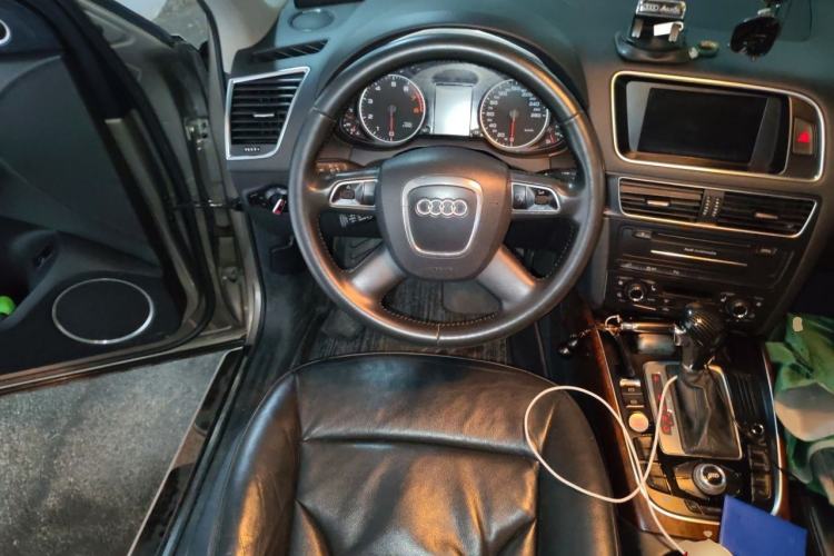 Used Audi Q5 2011 2.0TFSI Comfort Version Steering Wheel