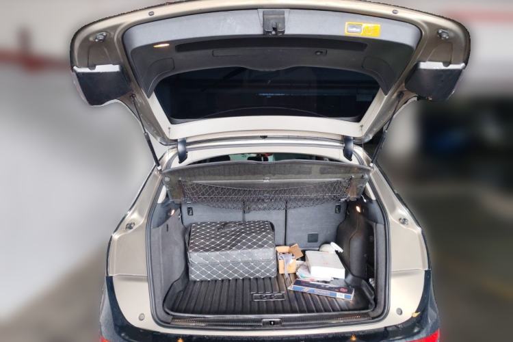 Used Audi Q5 2011 2.0TFSI Comfort Version Trunk