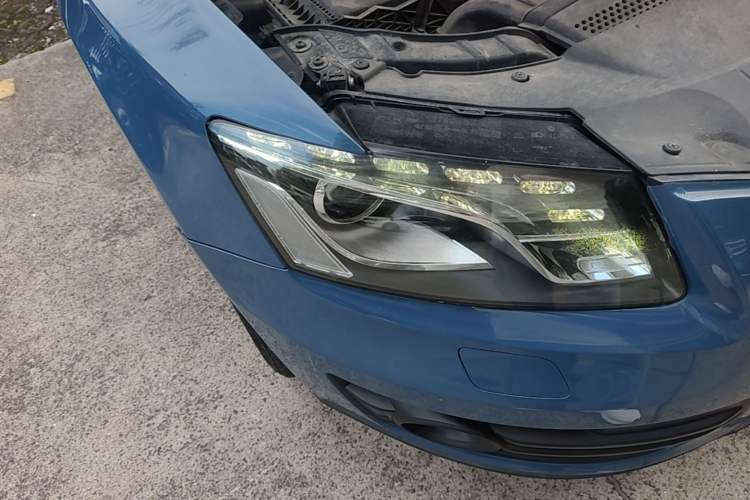 Used Audi Q5 2011 2.0TFSI Technology Model Right Front Headlight