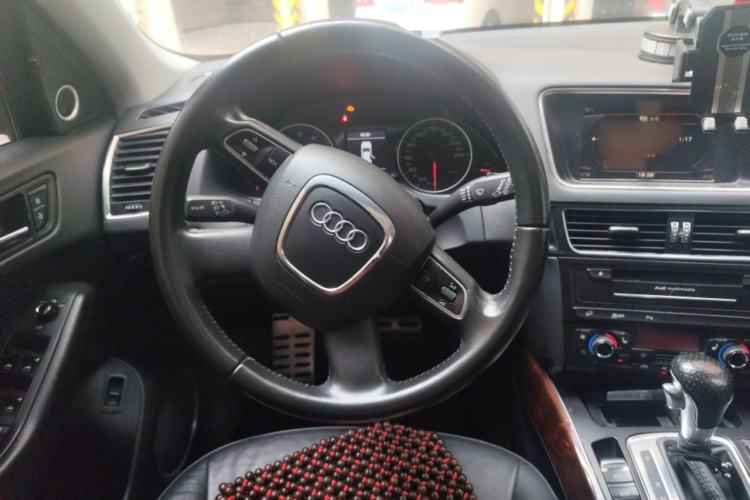 Used Audi Q5 2011 2.0TFSI Comfort Version Steering Wheel