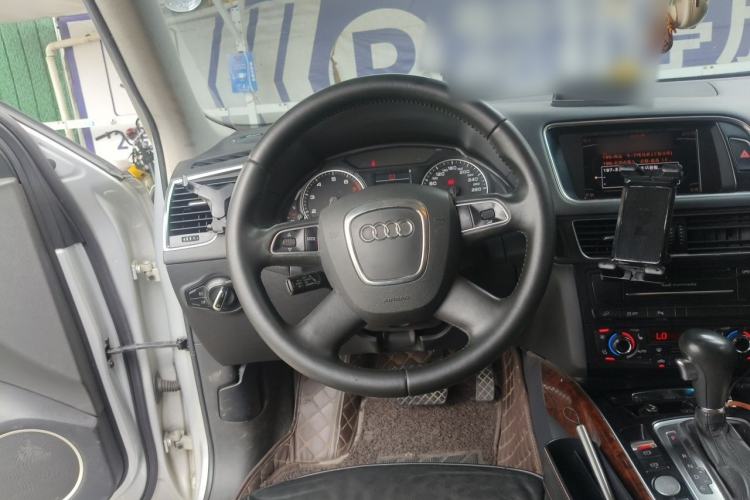 Used Audi Q5 2011 2.0TFSI Technology Model Steering Wheel