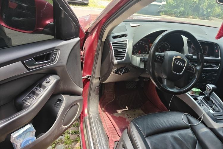 Used Audi Q5 2011 2.0TFSI Technology Model Driver Seat