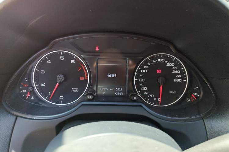 Used Audi Q5 2011 2.0TFSI Comfort Version Instrument Cluster