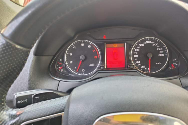 Used Audi Q5 2011 2.0TFSI Comfort Version Instrument Cluster