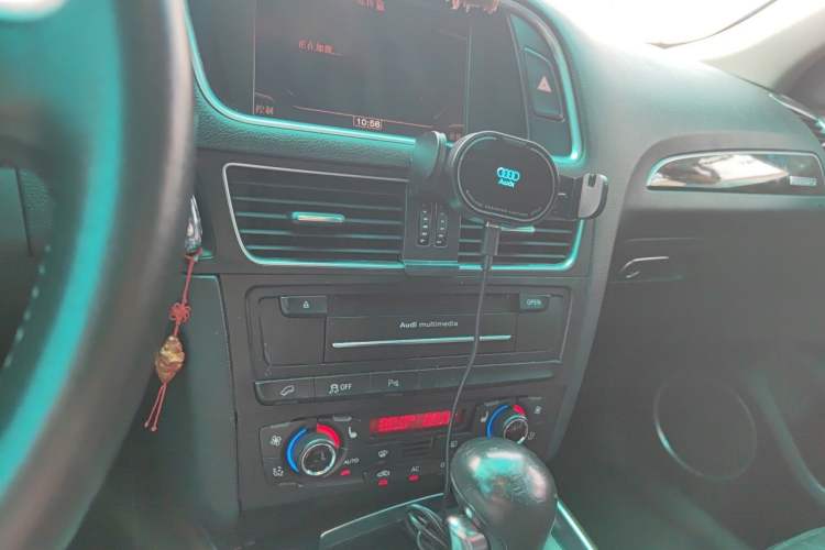 Used Audi Q5 2011 2.0TFSI Comfort Version Audio And AC Panel