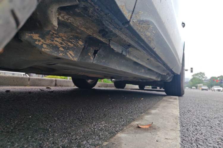 Used Audi Q5 2011 2.0TFSI Technology Model Chassis Front Left