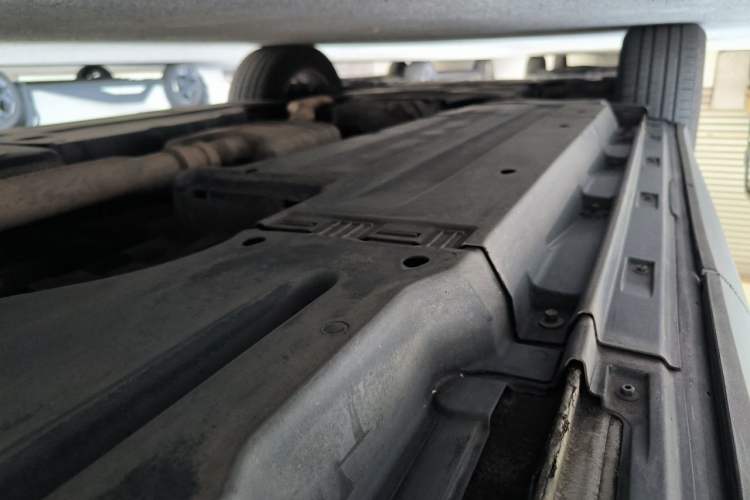 Used Audi Q5 2011 2.0TFSI Comfort Version Chassis Rear Left