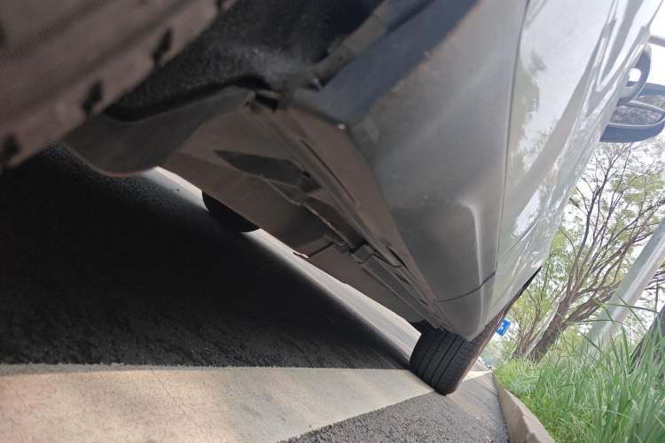 Used Audi Q5 2011 2.0TFSI Technology Model Chassis Rear Right