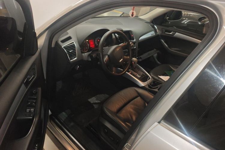 Used Audi Q5 2011 2.0TFSI Technology Model Driver Seat