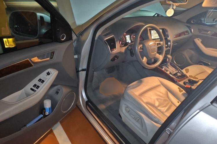 Used Audi Q5 2011 2.0TFSI Comfort Version Driver Seat
