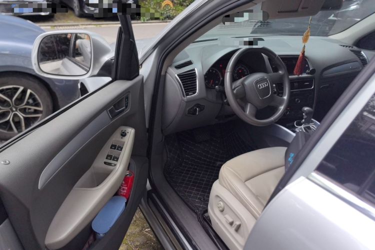 Used Audi Q5 2011 2.0TFSI Technology Model Driver Seat