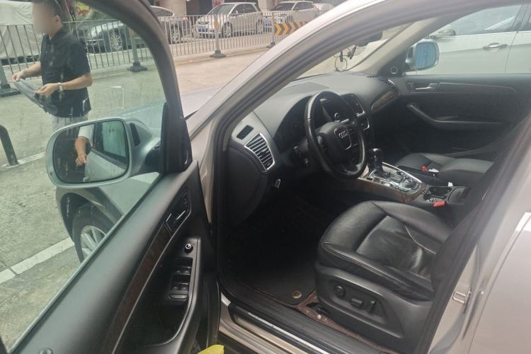 Used Audi Q5 2011 2.0TFSI Luxury Edition Driver Seat