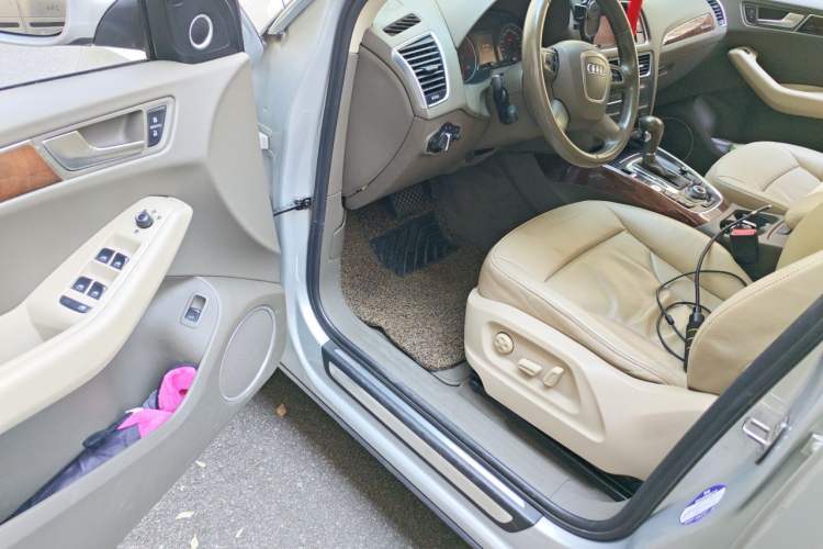 Used Audi Q5 2011 2.0TFSI Comfort Version Driver Seat