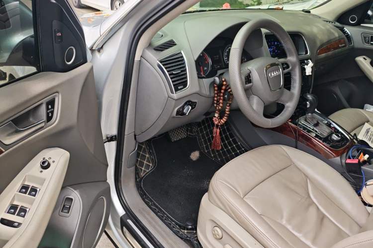 Used Audi Q5 2011 2.0TFSI Comfort Version Driver Seat