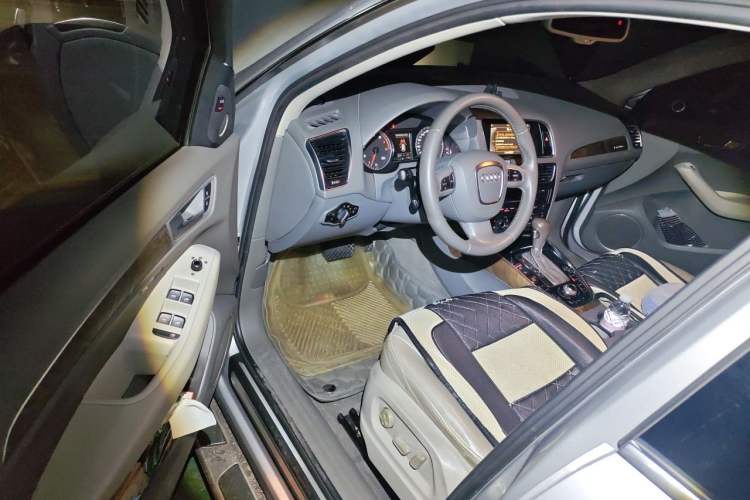 Used Audi Q5 2011 2.0TFSI Luxury Edition Driver Seat