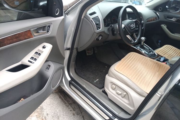 Used Audi Q5 2011 2.0TFSI Comfort Version Driver Seat