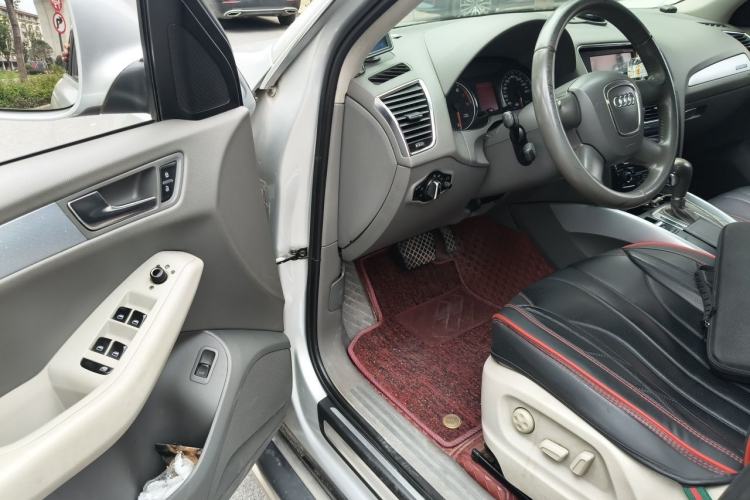 Used Audi Q5 2011 2.0TFSI Technology Model Driver Seat