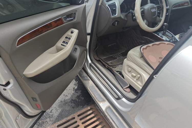 Used Audi Q5 2011 2.0TFSI Comfort Version Driver Seat