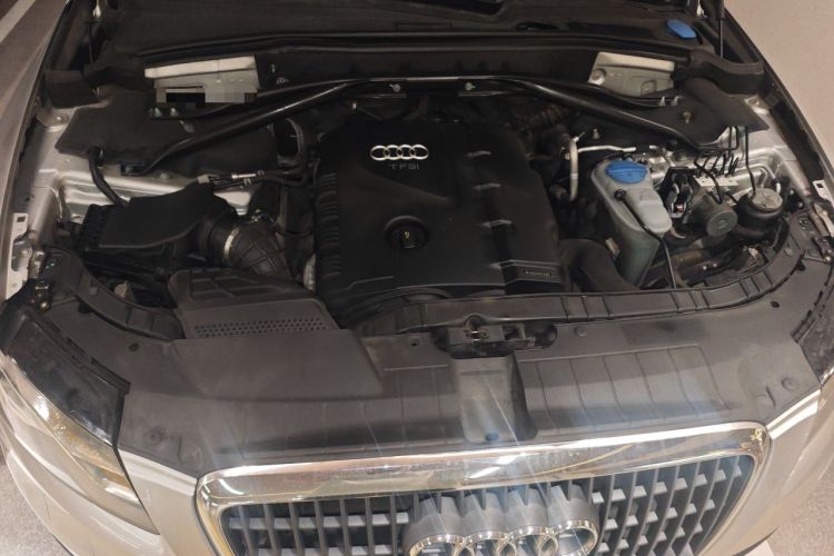 Used Audi Q5 2011 2.0TFSI Technology Model Engine Bay