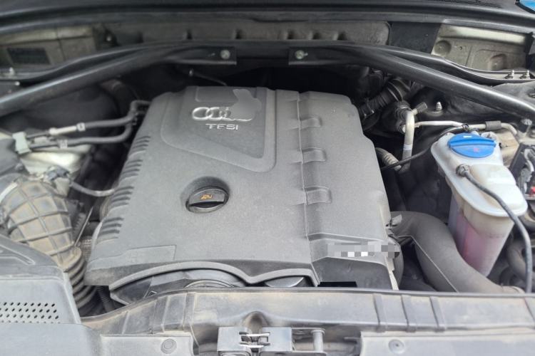 Used Audi Q5 2011 2.0TFSI Technology Model Engine Bay