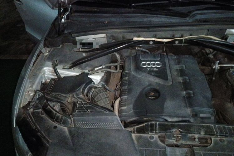 Used Audi Q5 2011 2.0TFSI Comfort Version Engine Bay Right
