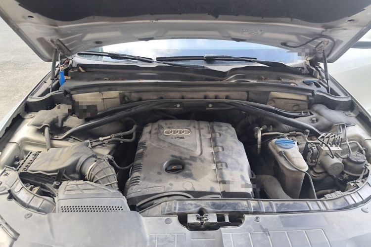 Used Audi Q5 2011 2.0TFSI Comfort Version Engine Bay