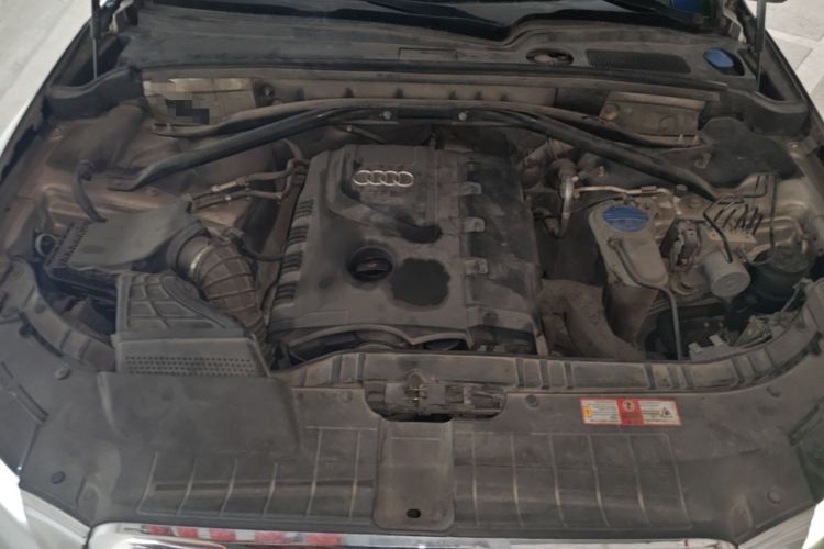 Used Audi Q5 2011 2.0TFSI Technology Model Engine Bay
