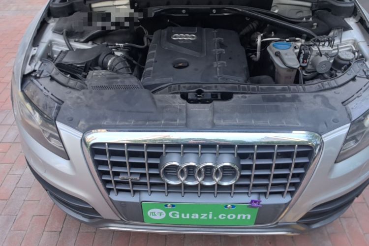 Used Audi Q5 2011 2.0TFSI Luxury Edition Engine Bay