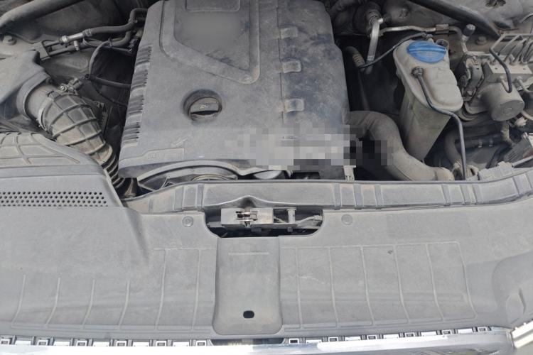 Used Audi Q5 2011 2.0TFSI Comfort Version Engine Bay