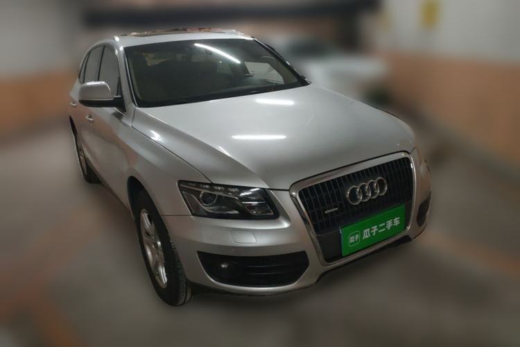 Used Audi Q5 2011 2.0TFSI Technology Model Front Right 45 Deg
