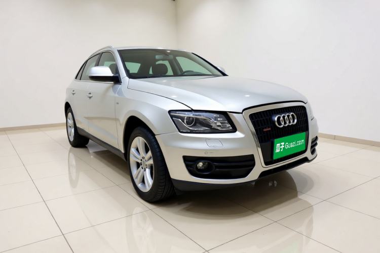 Used Audi Q5 2011 2.0TFSI Ambition Edition Front Right 45 Deg