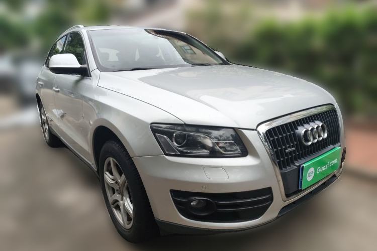 Used Audi Q5 2011 2.0TFSI Technology Model Front Right 45 Deg