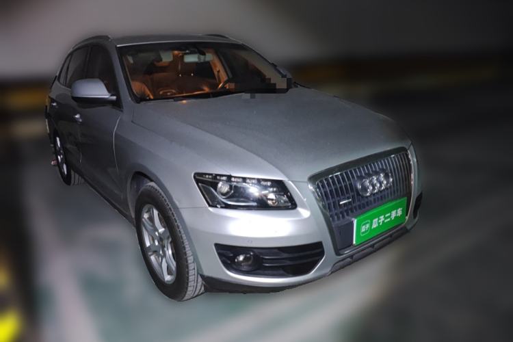 Used Audi Q5 2011 2.0TFSI Technology Model Front Right 45 Deg