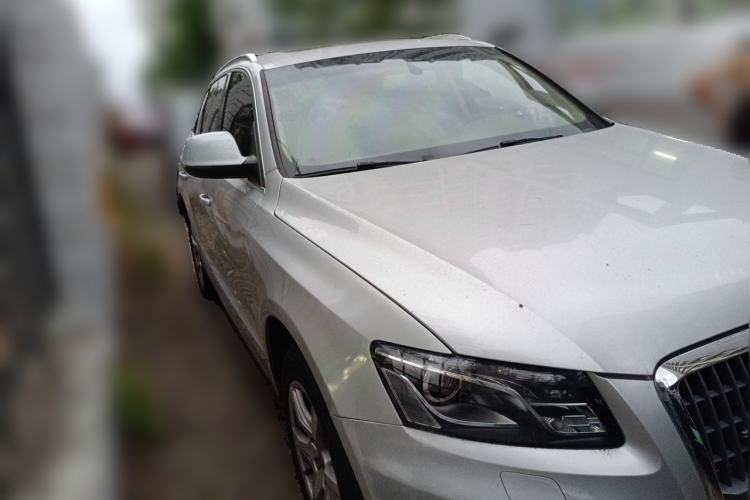 Used Audi Q5 2011 2.0TFSI Technology Model Front Right 45 Deg