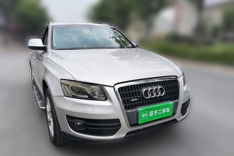 Used Audi Q5 2011 2.0TFSI Technology Model Front Right 45 Deg