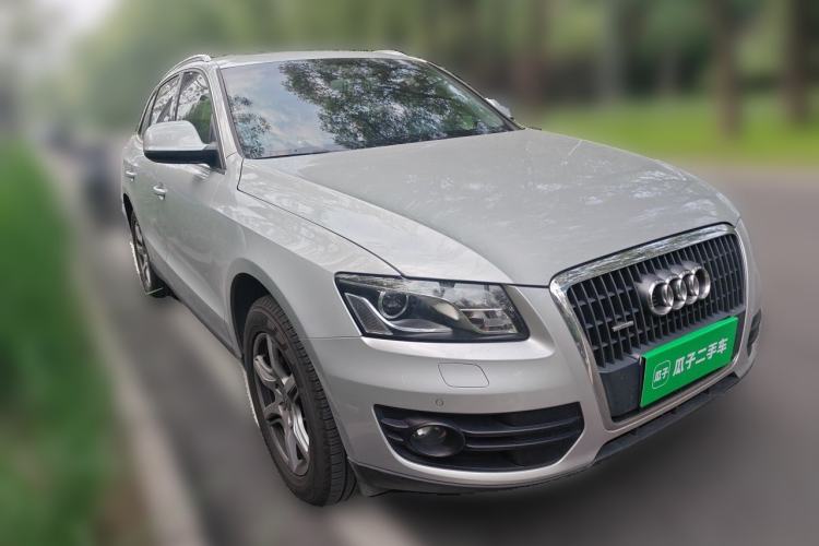Used Audi Q5 2011 2.0TFSI Technology Model Front Right 45 Deg