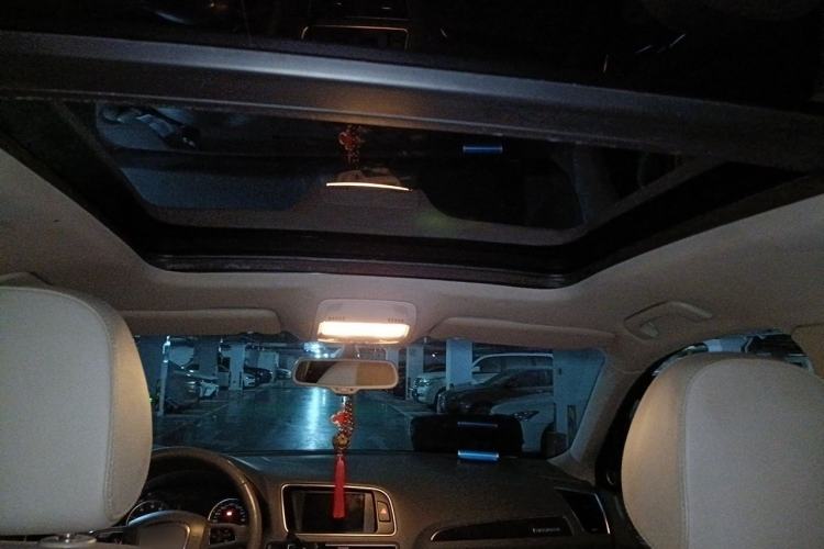 Used Audi Q5 2011 2.0TFSI Comfort Version Headliner