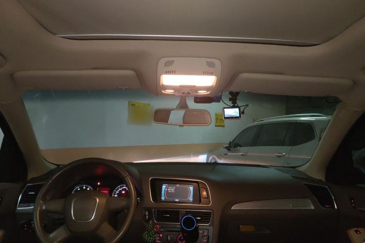 Used Audi Q5 2011 2.0TFSI Technology Model Headliner