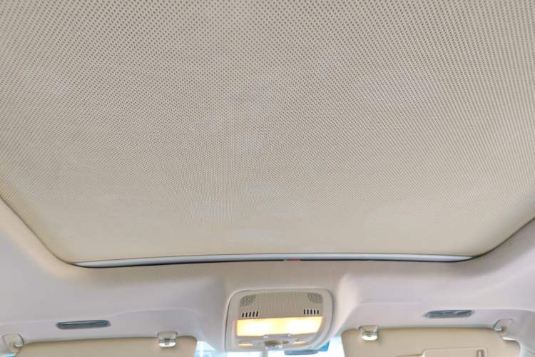 Used Audi Q5 2011 2.0TFSI Comfort Version Headliner