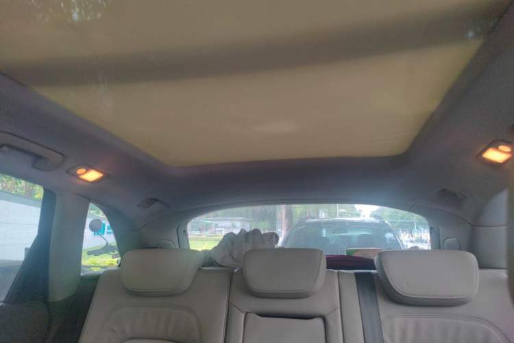 Used Audi Q5 2011 2.0TFSI Luxury Edition Headliner