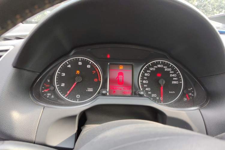 Used Audi Q5 2011 2.0TFSI Technology Model Instrument Cluster