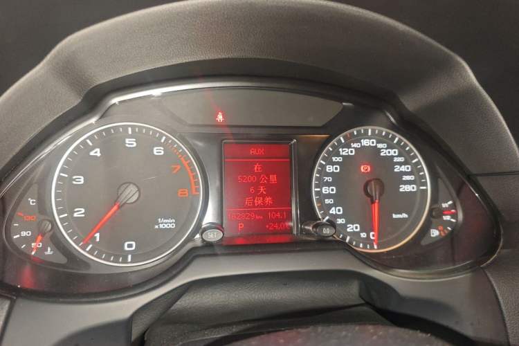Used Audi Q5 2011 2.0TFSI Technology Model Instrument Cluster