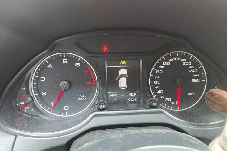 Used Audi Q5 2011 2.0TFSI Technology Model Instrument Cluster