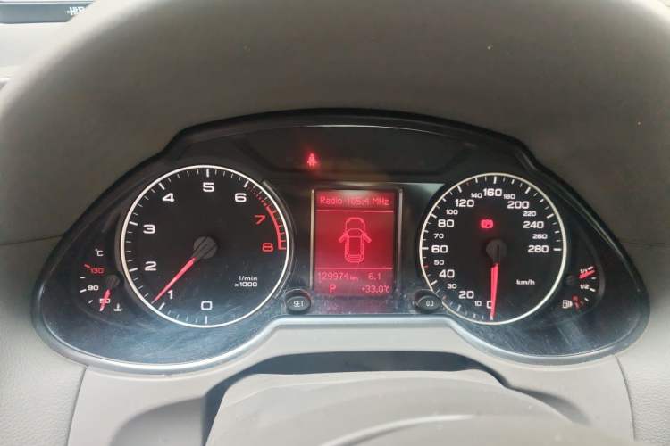 Used Audi Q5 2011 2.0TFSI Ambition Edition Instrument Cluster