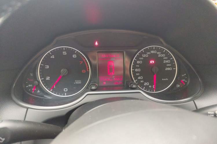 Used Audi Q5 2011 2.0TFSI Technology Model Instrument Cluster